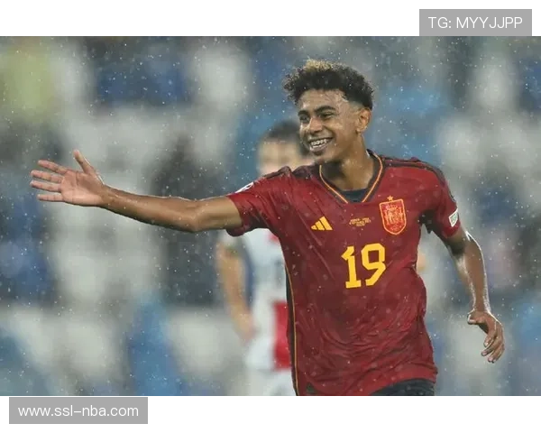 巴萨16岁新星亚马尔点球破门 成欧冠改制后最年轻进球者